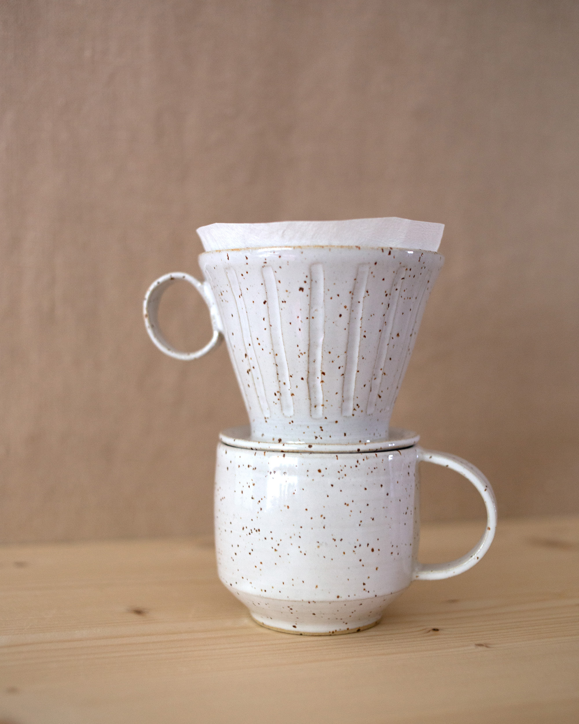 Cup - Snäckskal by Emelie Zetterberg